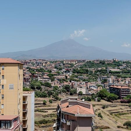 Etna View Superior Flat With Terrace And Jacuzzi Apartment Catania Bagian luar foto