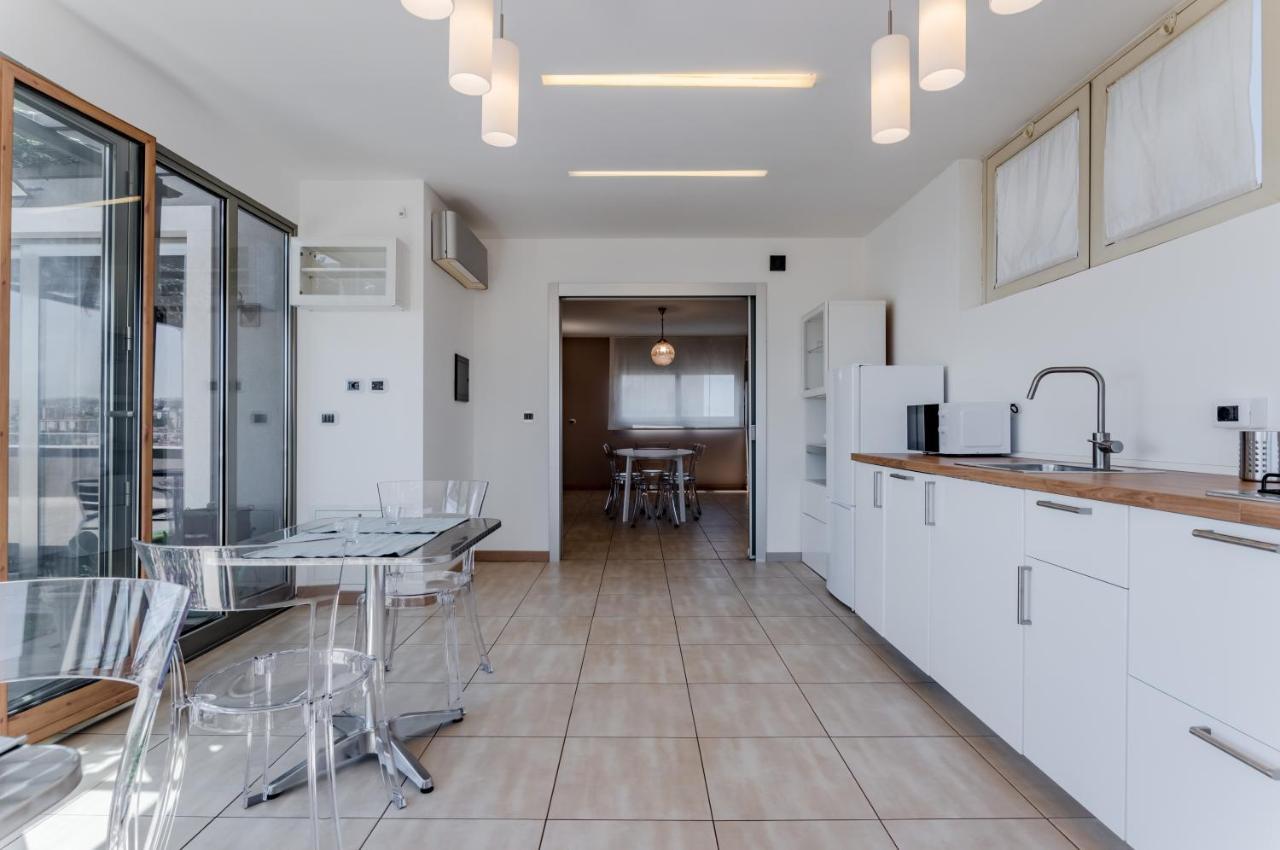 Etna View Superior Flat With Terrace And Jacuzzi Apartment Catania Bagian luar foto