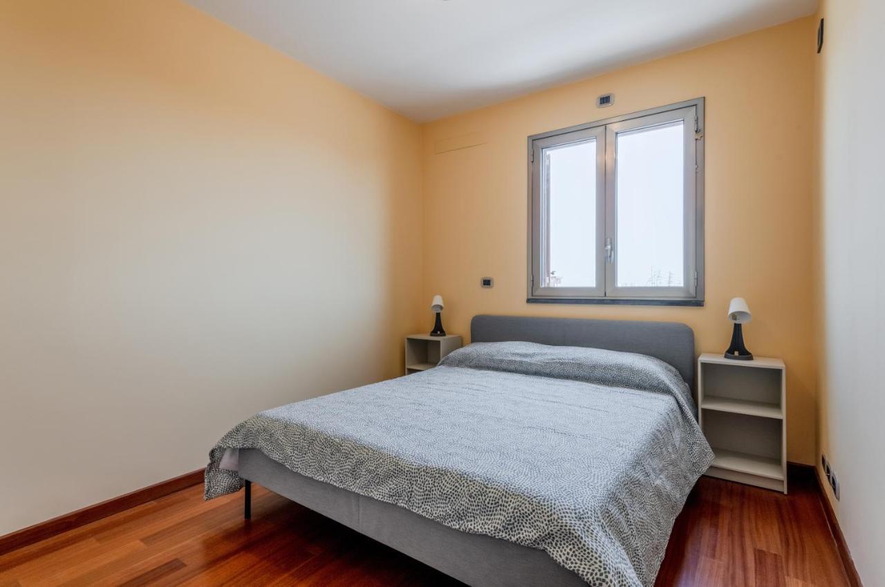 Etna View Superior Flat With Terrace And Jacuzzi Apartment Catania Bagian luar foto