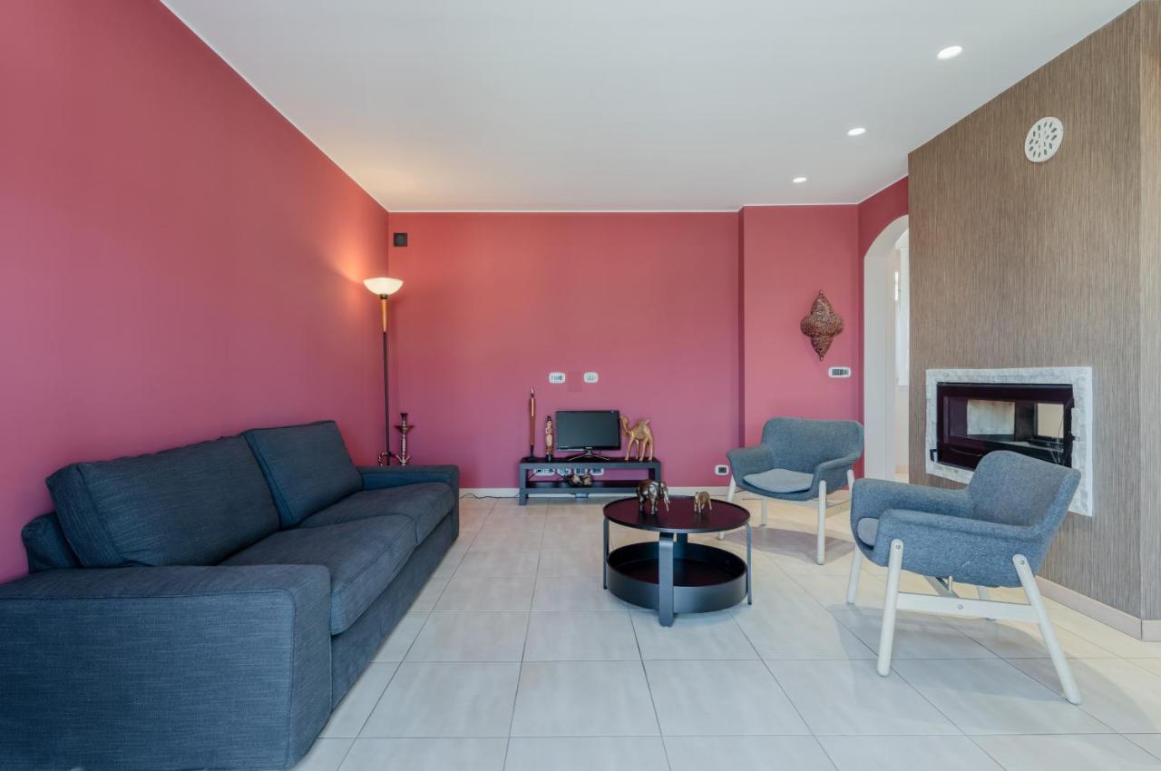 Etna View Superior Flat With Terrace And Jacuzzi Apartment Catania Bagian luar foto